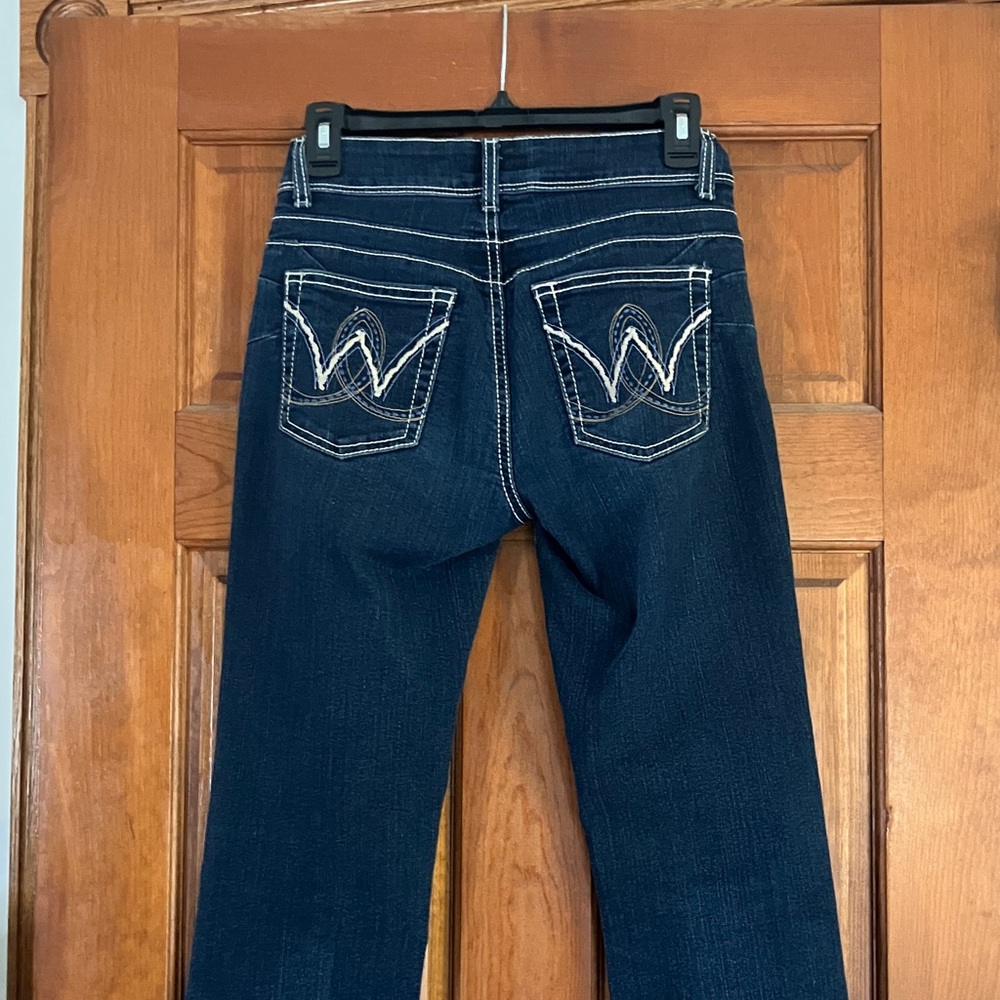 Ladies wrangler jeans.